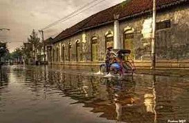 Jateng Minta Bantuan Belanda Atasi Rob Semarang